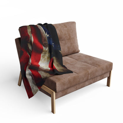 Vintage American Flag Fleece Blanket — Rustic Patriotic Throw for Home & Holidays