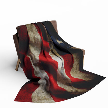 Vintage American Flag Fleece Blanket — Rustic Patriotic Throw for Home & Holidays
