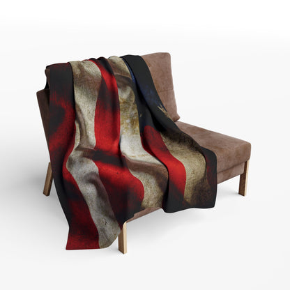 Vintage American Flag Fleece Blanket — Rustic Patriotic Throw for Home & Holidays